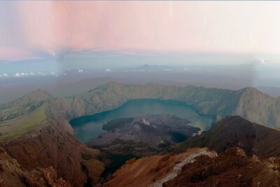 3 Days Tour in Mount Rinjani Summit with Lake Hiking - Meeting Up in Lombok: 4 am Pickup, QR Trek Pass, and What to Expect