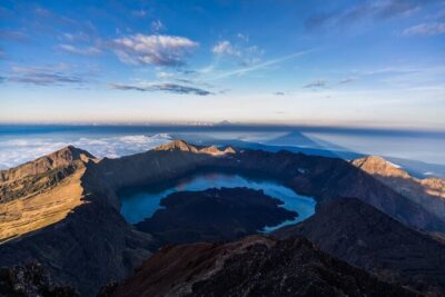 3D/2N Rinjani trekking summit,lake and hot springs. - Day 2: The 3:00 AM summit push and sunrise over the crater