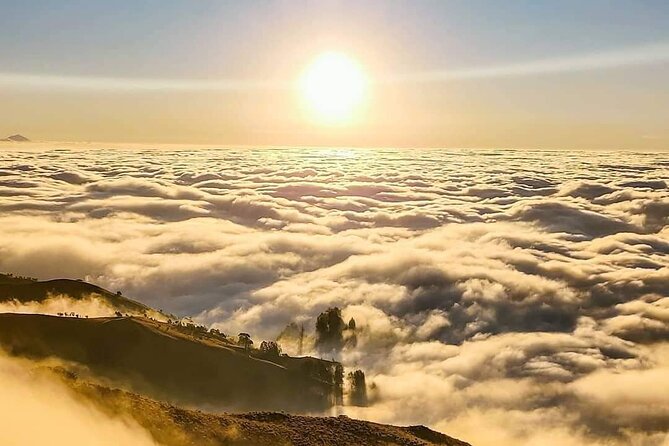 3D/2N Rinjani trekking summit,lake and hot springs. - Price and logistics: where the real cost can shift