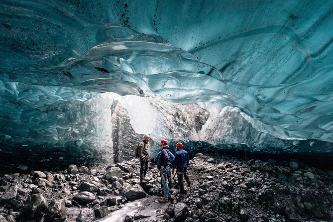 4-Day Iceland: Golden Circle, South Coast, Volcano Hike & Northern Lights - Golden Circle Day 1: Þingvellir tectonics, Geysir bursts, Gullfoss power