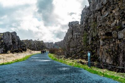 4-Day Iceland: Golden Circle, South Coast, Volcano Hike & Northern Lights - South Coast Day 2: Reynisfjara black sand, Jökulsárlón icebergs, Diamond Beach at your feet