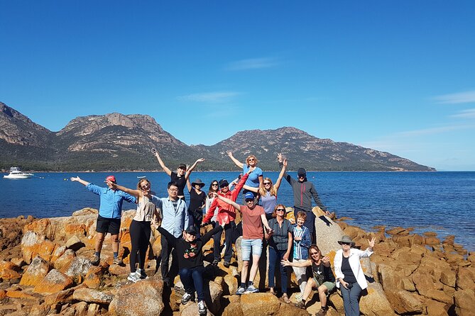 4 Day Wild Tasmania Tour / Wildlife, Nature, Hiking / Inc. Accom - Bay of Fires: orange lichen rocks, beach time, and devil feeding