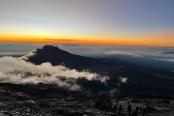 8 Days Kilimanjaro Hike via Lemosho Route - Day 6: Barafu Camp at 4,640 m and the Early Night Before the Longest Part