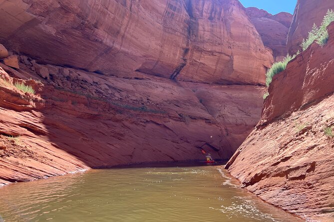 Antelope Canyon Lake Powell Guided Kayaking and Hike Tour - The Canyon Hike: Easy Walk, Limited Time, Maximum Impact