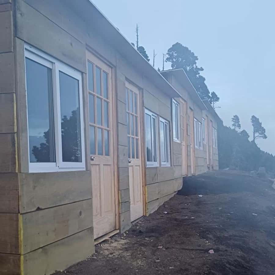 Antigua: 2-Day Acatenango Volcano Hike w/Local Guide & Meals - The guide experience: English support with Spanish as the base language