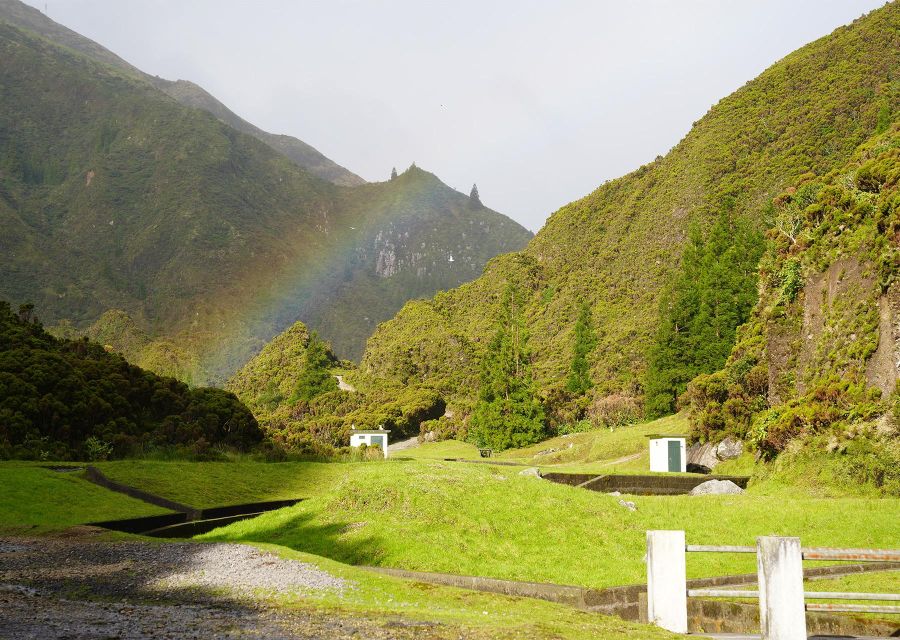 Azores: São Miguel and Lagoa do Fogo Hiking Trip - Lagoa do Fogo: panoramic views, guided walk, and lunch by the lake