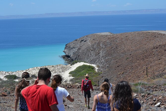 Balandra & Tecolote: hike, kayak and snorkel in paradise - The coastal hike to Tecolote Beach: wet shoes, sure footing, and huge views