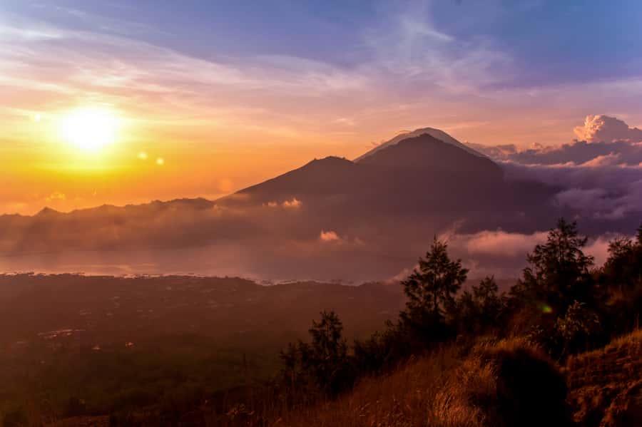 Bali: Mount Batur Sunrise Hike with Breakfast & Hot Spring - What to bring: the gear list that prevents misery