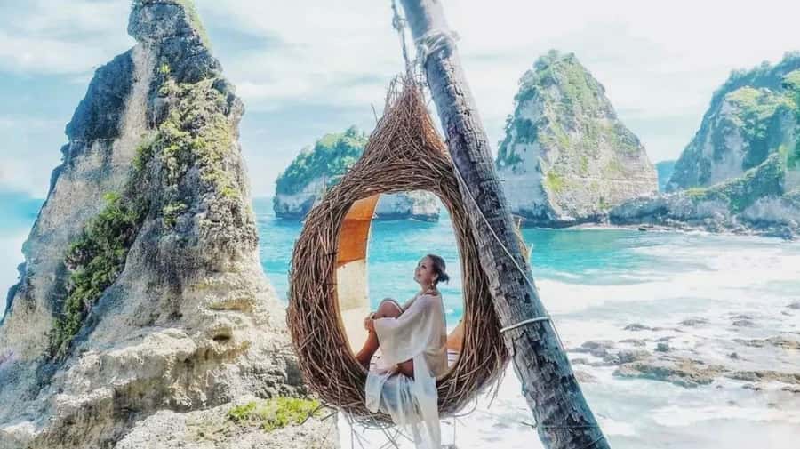 Bali/Nusa Penida: Island Beach Highlights Swim & Hike Tour - Sanur meeting point and pickup: getting to the ferry and van