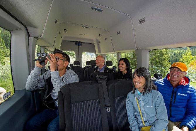 Banff National Park Guided Hike with Lunch - Lunch on the trail: packed food, real breaks, and photo timing