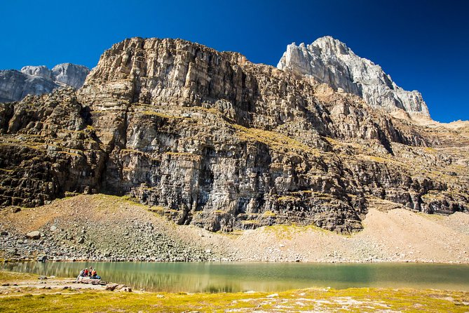 Banff National Park Guided Hike with Lunch - What the scenery looks like at each stage of the day