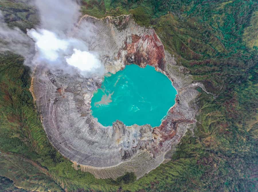 Banyuwangi : Mt Ijen Hike, Blue Fire & Panoramic Lake Guided - Paltuding and the gear that keeps the hike sane