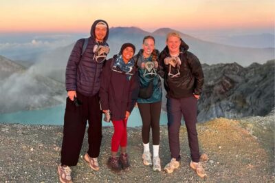 Banyuwangi: Mt. Ijen Sunrise Hike with Pickup & Health Check - The 1.5-Hour Ascent: Headlamp, Warm Clothes, and Smart Breaks