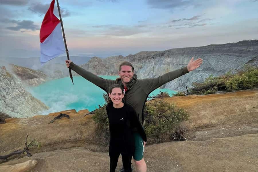 Banyuwangi: Mt. Ijen Sunrise Hike with Pickup & Health Check - Crater Time and Sunrise Viewing: When the World Goes Quiet