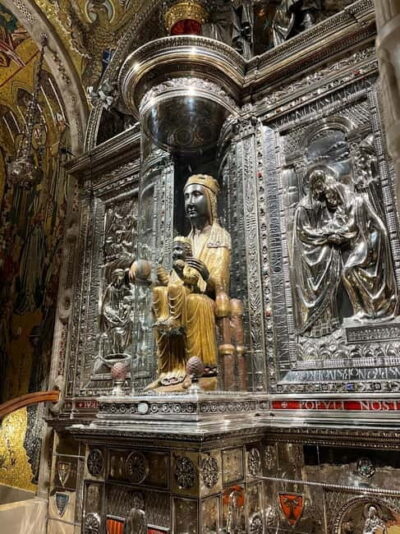 Barcelona: Early Morning Montserrat Trip with Abbey and Hike - Barcelona pickup: door-to-door, not bus-station chaos