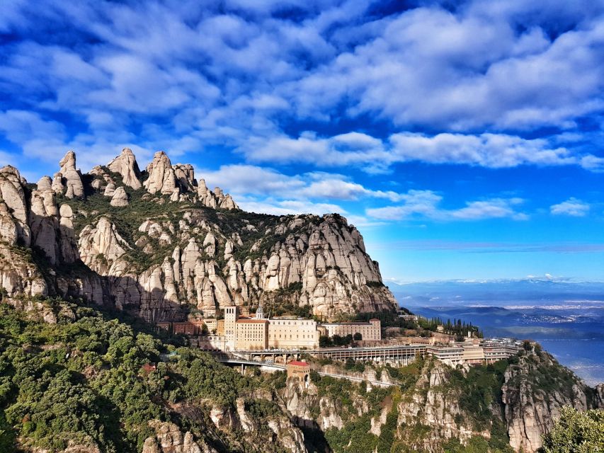 Barcelona: Montserrat Hiking Experience and Monastery Visit - The monastery and Basilica stop: La Moreneta, the Black Madonna