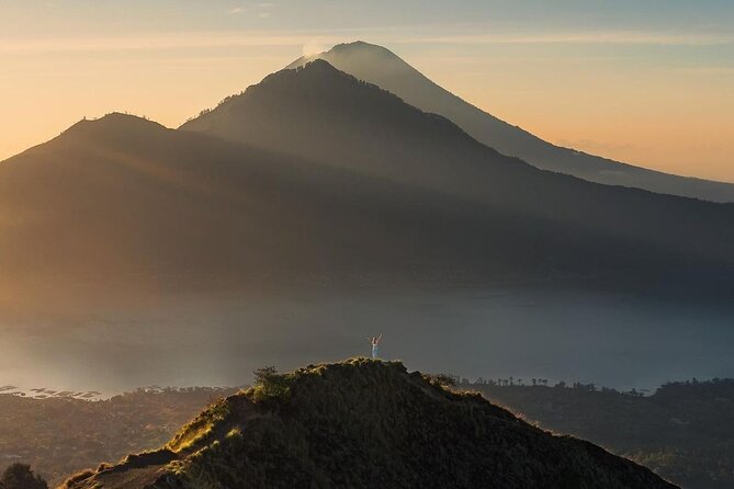 Batur Hike : Mount batur Sunrise Hike & Natural Hotspring - Climbing Mount Batur: what the first hours feel like