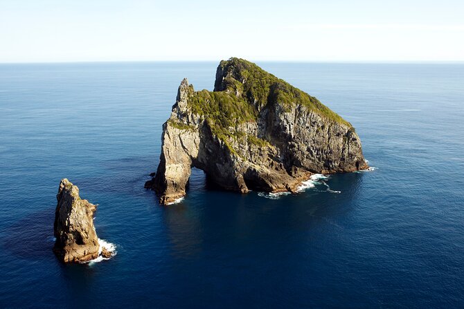 Bay of Islands Cruise & Island Tour - Snorkel, Hike,Swim,Wildlife - Roberton Island and the Twin Lagoons walk: the view stop you’ll remember