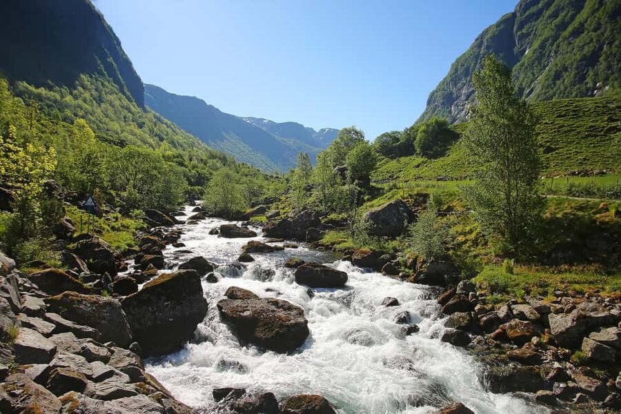 Bergen: Easy Hike to Bondhus Glacier Lake & Rosendal Visit - Key highlights that make this day trip click
