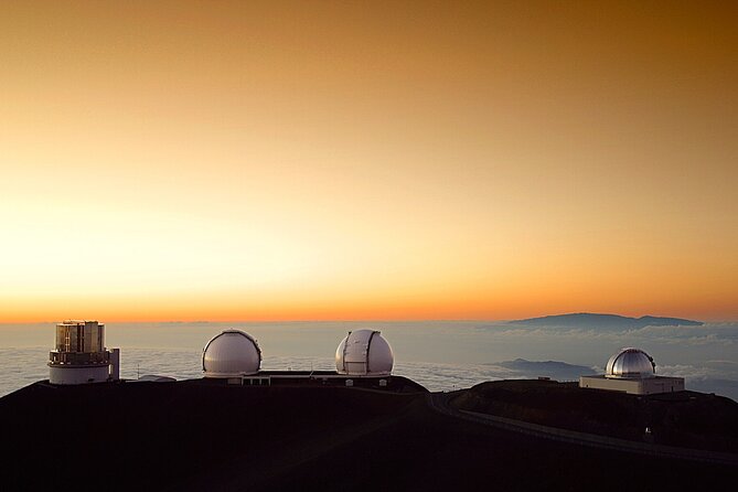 Big Island: Mauna Kea Summit and Stars Small-Group Adventure Tour - Cold-weather essentials: what’s provided and what you should add