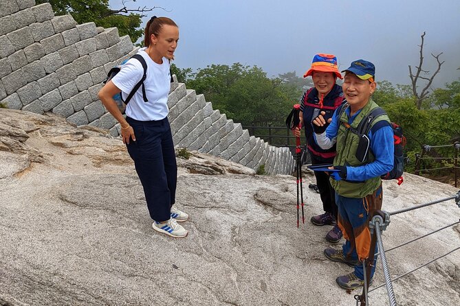 Bukhansan National Park: The Summit Course - Baek-un-dae peak: the 25–45 degree rope section (and your options)