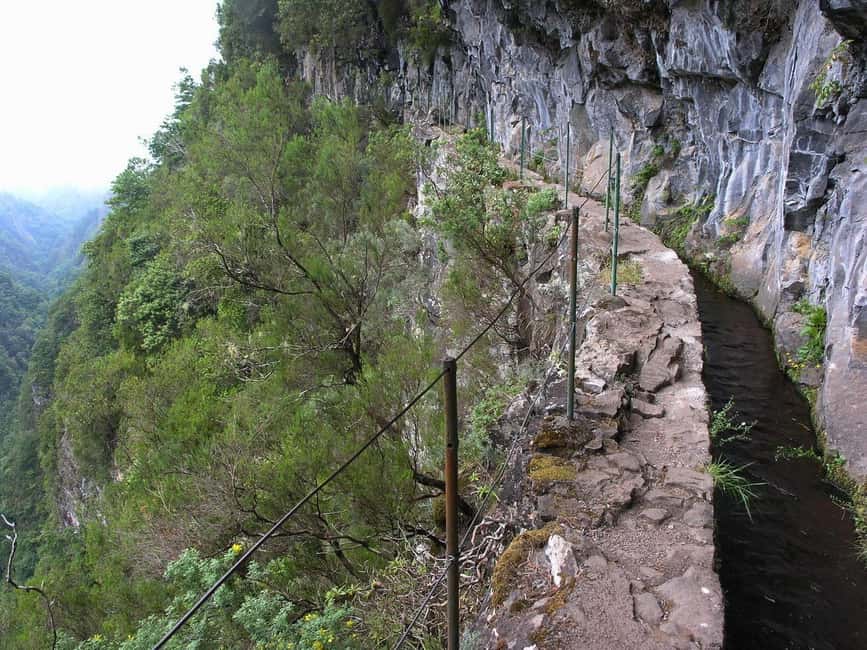 Caldeirão Verde: Queimadas PR9 Transfer and Self-Guided Hike - Your self-guided route through Queimadas Natural Park