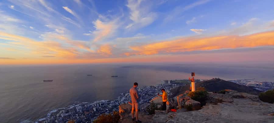 Cape Town: Lion's Head Sunrise with coffee or Sunset Hike - Ladders, Chain Handrails, and the Fork That Changes the Mood