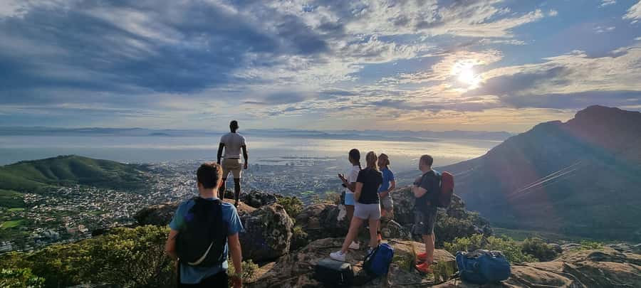 Cape Town: Table Mountain Hike with an Expert Guide - Photo Stops With Real Viewpoints: Lions Head, Camps Bay, and the Twelve Apostles