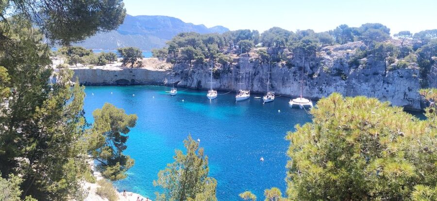 Cassis: 3 Calanques Half-Day Hiking Tour with Swimming - Stop 1: Calanque de Port-Miou and the quarry story you can picture