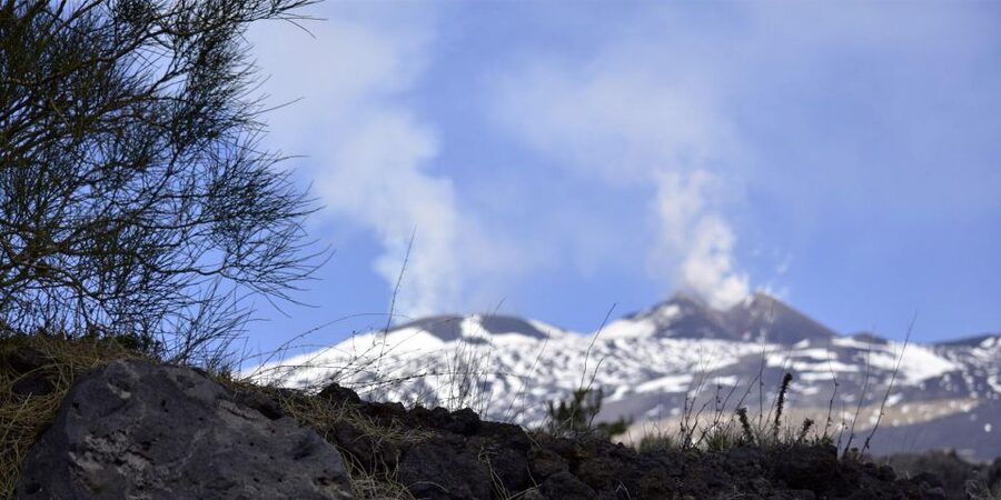 Catania: Etna Nature Tour with Hiking, Cave Visit, & Tasting - Key things I’d circle before you book