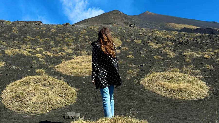 Catania: Etna Nature Tour with Hiking, Cave Visit, & Tasting - Why Mount Etna feels special on this kind of tour