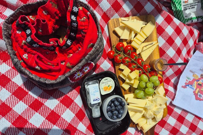 Cheese and chocolate on mountain summit - The Swiss chocolate dégustation: a souvenir you can eat