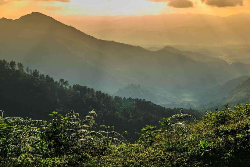 Chiang Mai: Doi Inthanon Park Tour & Kew Mae Pan Trail Hike - Waterfalls, viewpoints, and the highest-point payoff