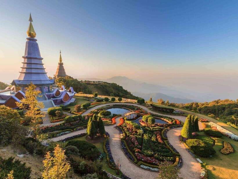 Chiang Mai: Doi Inthanon Park Tour & Kew Mae Pan Trail Hike - Getting picked up: timing, meeting points, and traffic reality