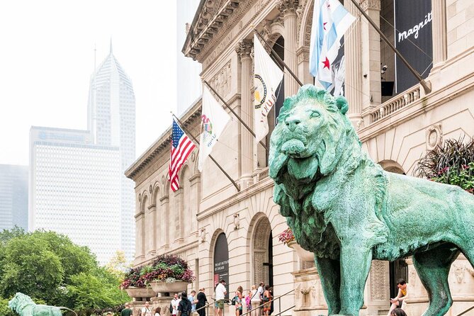 Chicago-Style Holiday Hike: Festive Food and Walking Tour - Key takeaways before you go