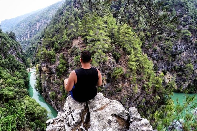 Chouwen Lake Hiking & Swimming - Reaching Jannet Chouwen Lake: Shade, Views, and Time to Reset