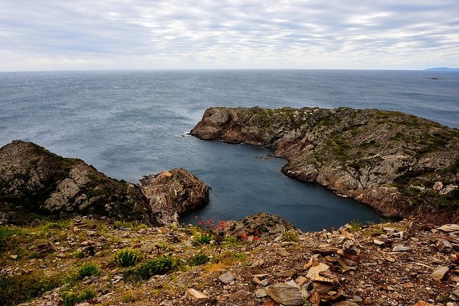 Costa Brava and Girona Small Group Easy Hike from Barcelona - The Onyar River Walk: Where the City Turns Into Views
