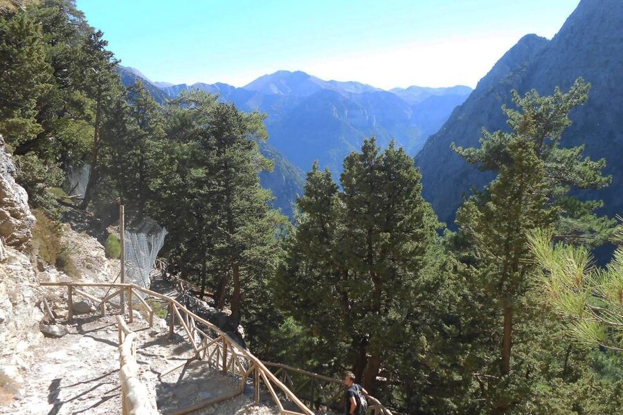 Crete: Samaria Gorge Hiking with transfer and expert Escort - Samaria Gorge stats: what makes it special (and where it gets serious)