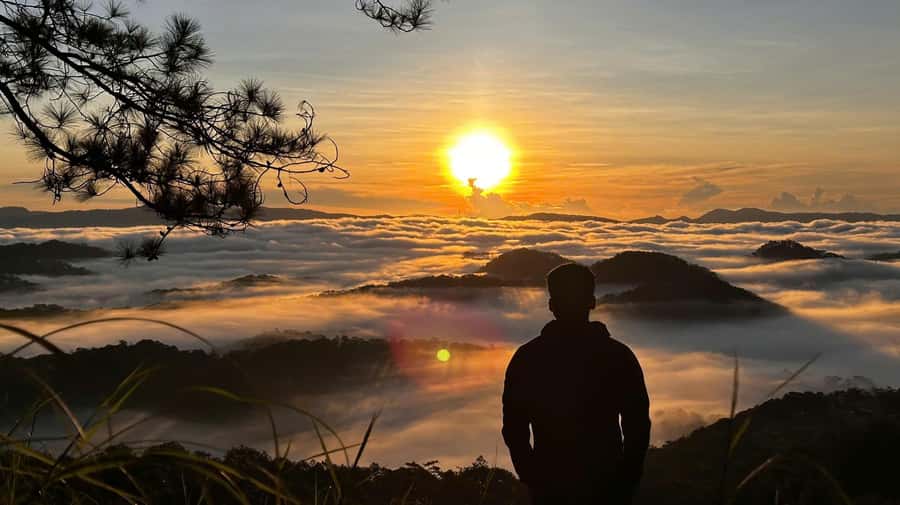 Dalat: Hiking the Mountain to observe the cloud and sunrise - Sunrise and the warm red glow you came for
