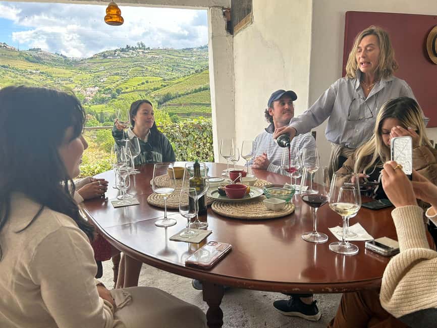 Douro valley: 10 km hike in the Valley - Pinhão Village Time: Wine, Walks, and a Slow-Down Moment
