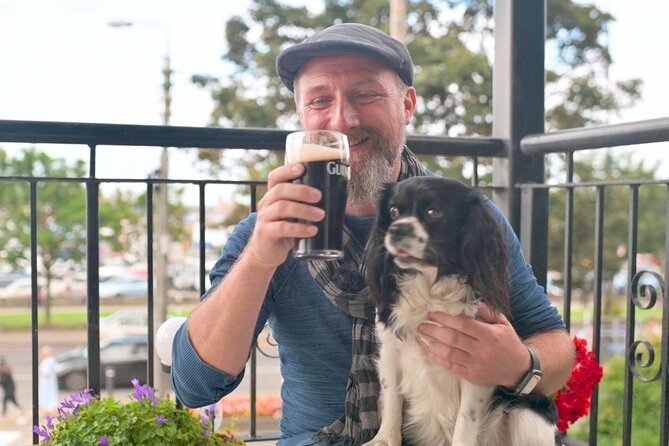 Dublin Coastal Hike, Pints & Puppies Adventure - Getting there from Dublin: train to Howth and a simple start