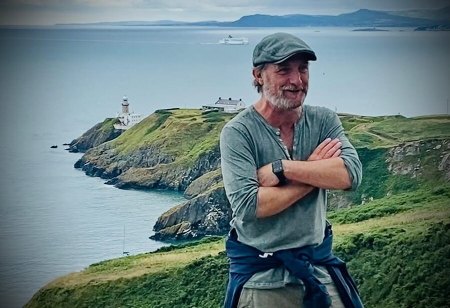 Dublin: Dublin Coastal Hike and Pints & Puppies - Howth coastal walking: the best kind of local pace