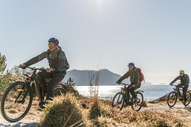 E-bike And Hiking Tour In Ålesund - Small-group pacing, big-mountain payoff