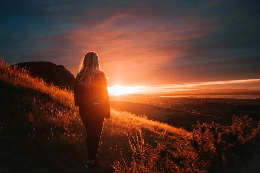 Edinburgh: Arthur's Seat Sunset Hike - Meeting at the King’s Gallery: start on time and be easy on yourself