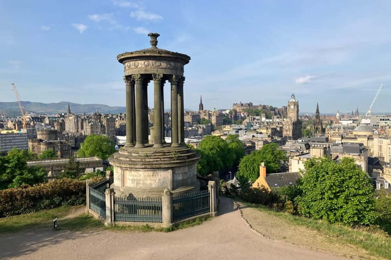 Edinburgh: Hike Arthur's Seat & Calton Hill - Meeting on Waterloo Place and getting your bearings fast