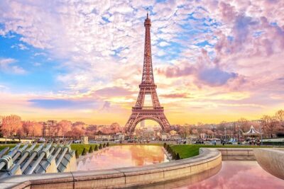 Eiffel Tower Access up to 2nd Floor with Host and Optional Summit - Learning the Gustave Eiffel story while you look around