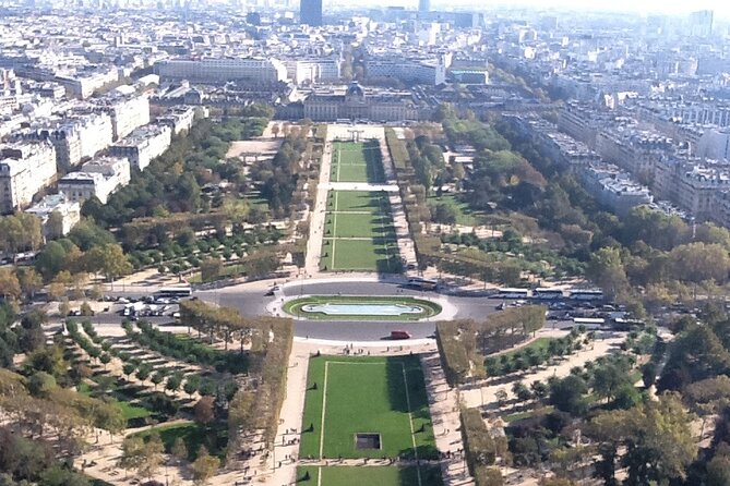 Eiffel Tower Guided Elevator Tour (Top Floor or 2nd Floor Option) - Timing and lines: how to keep your day from turning into queue-time