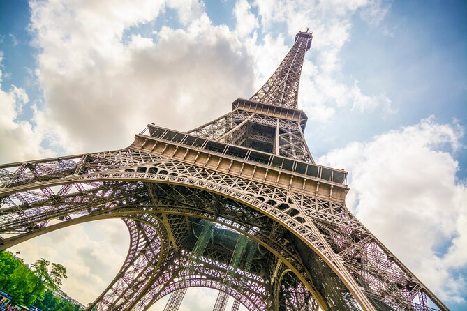 Eiffel Tower Reserved Access Summit or 2nd Floor Guided by Lift - What you get included (and what you’ll pay outside the tour)