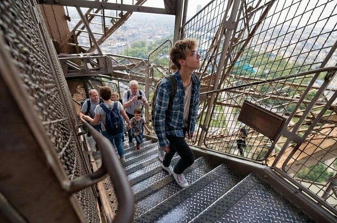 Eiffel Tower Reserved Access Tour up to the 2nd Floor or Summit - Group Size and Guide Style: Small Enough to Feel Personal