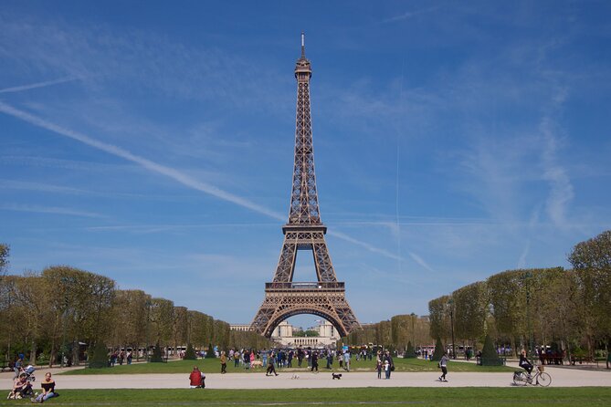 Eiffel Tower Summit Semi-Private Guided Tour - Summit Views of Paris: Why the Top Actually Feels Different